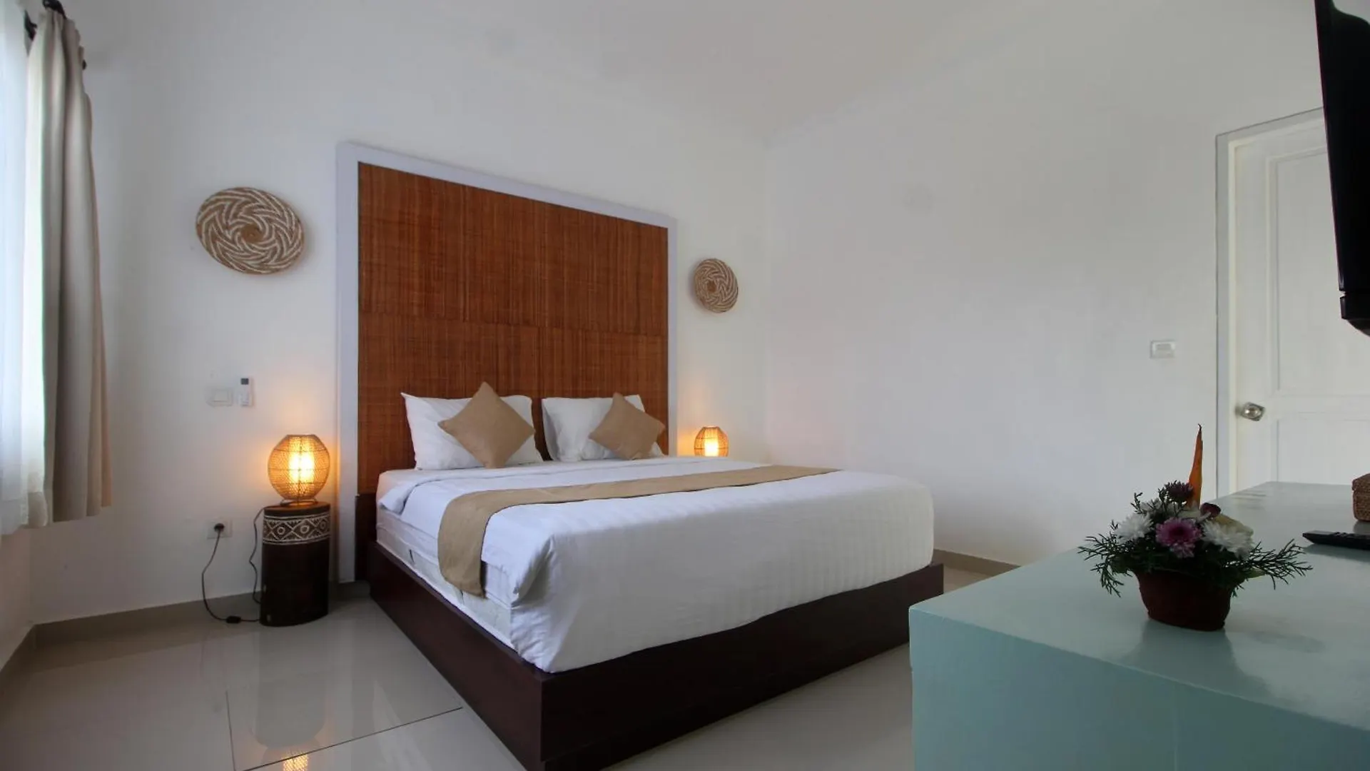 Zowa Villa Seminyak Byfaba