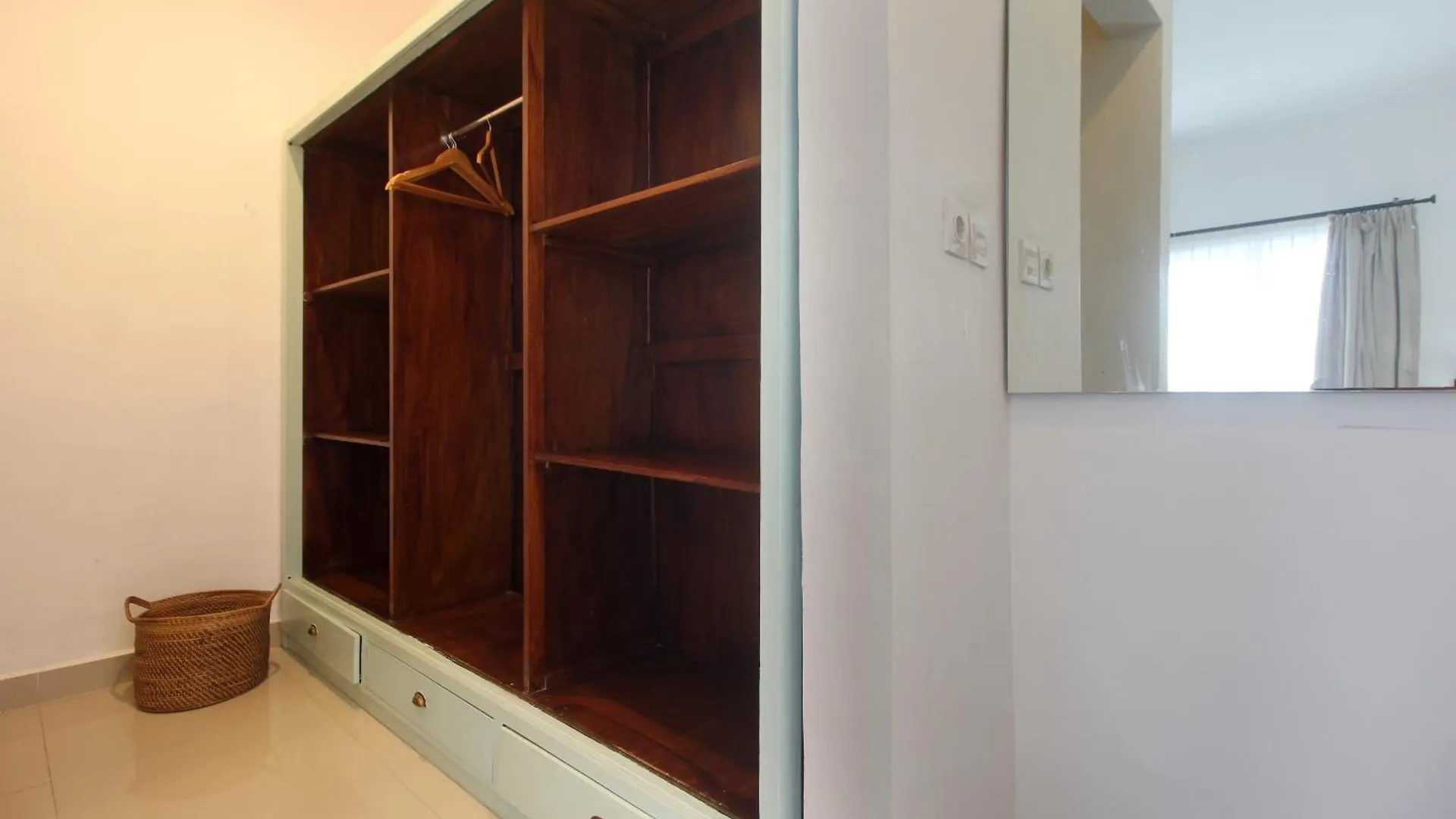 Zowa Villa Seminyak Byfaba