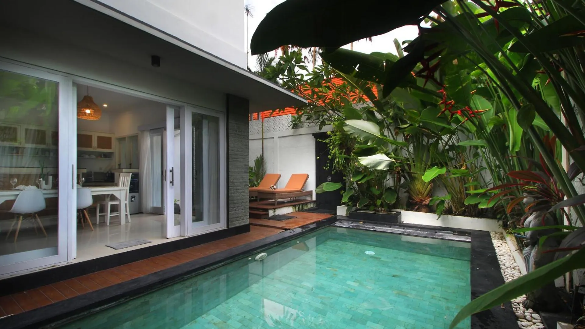 Zowa Villa Seminyak Byfaba